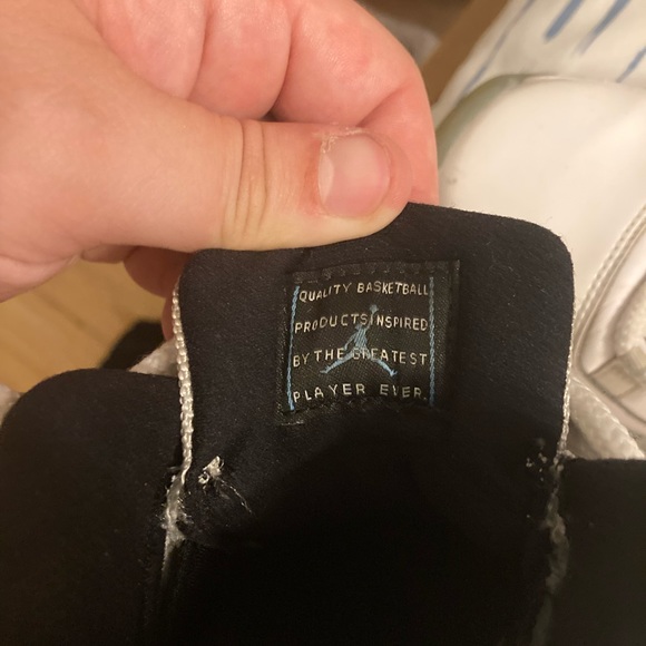 Size 6.5y Jordan 11 “Legend Blue” Low Top - Picture 6 of 6